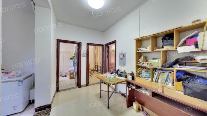 外国语学校宿舍二手房实景图