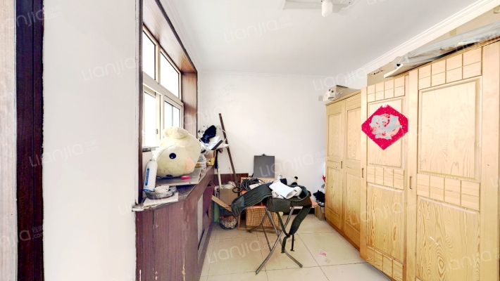 栗新小区二手房实景图