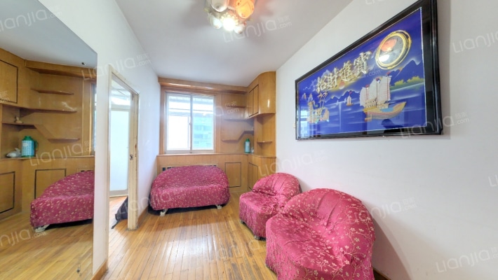 新航社区二手房实景图