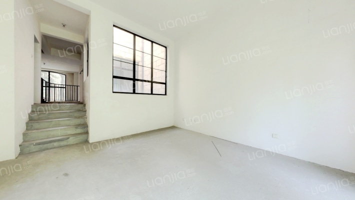 山顶上二手房实景图