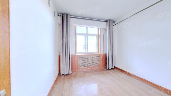 跃进路24号二手房实景图