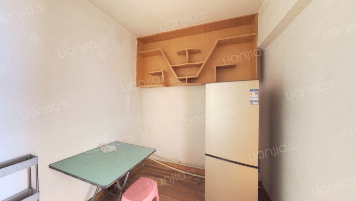 沈铁重光里小区二手房实景图