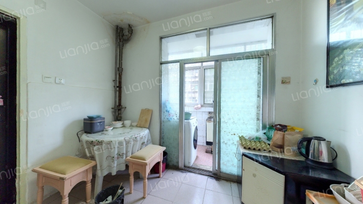 索罗巷95号院二手房实景图