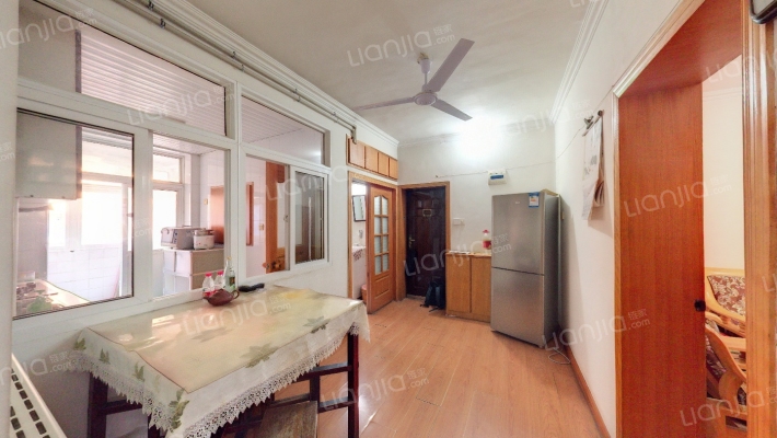 新华四村二手房实景图