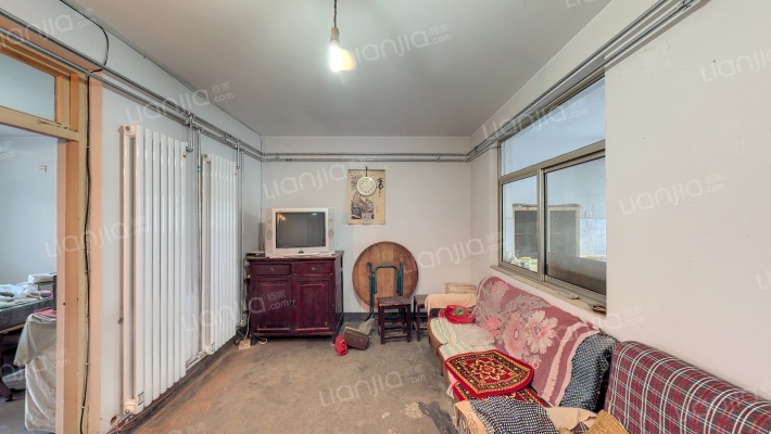 南阳路82号院二手房实景图