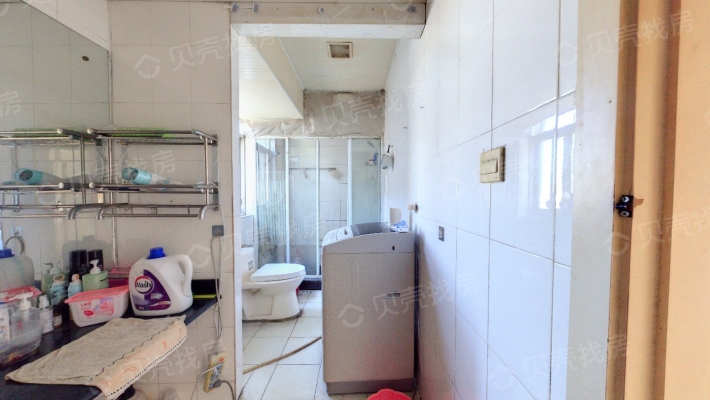 生活方便离火车站宏达市场中医院都近户型好-卫生间