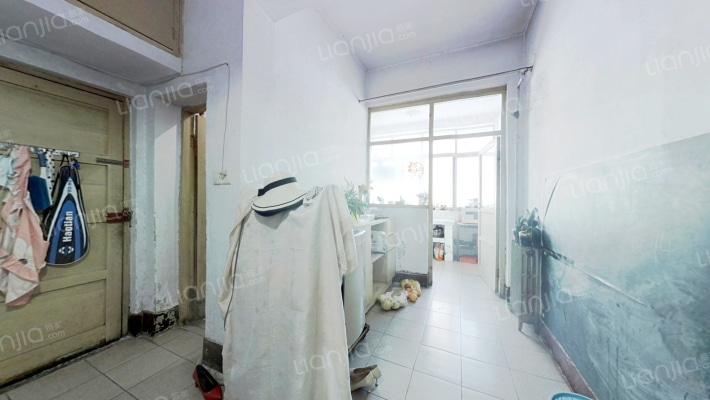 16中家属院二手房实景图