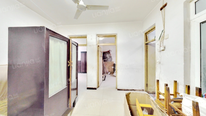 市体委宿舍二手房实景图