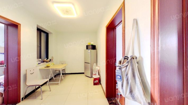 六安路215号二手房实景图