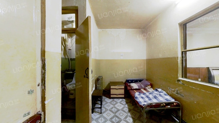 卫安中里二手房实景图