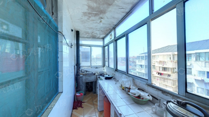 秀山新村 高层 两室一厅 老装修 满五唯一 看房方便-厨房