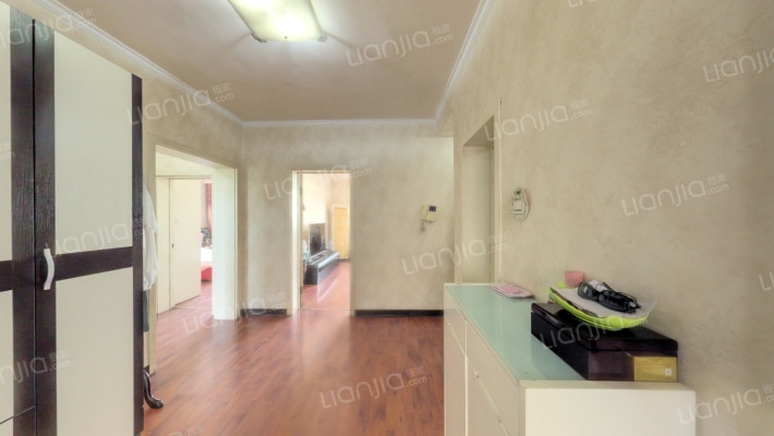 东方航空宿舍二手房实景图