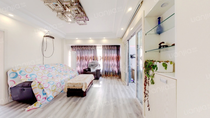 红森公寓二手房实景图