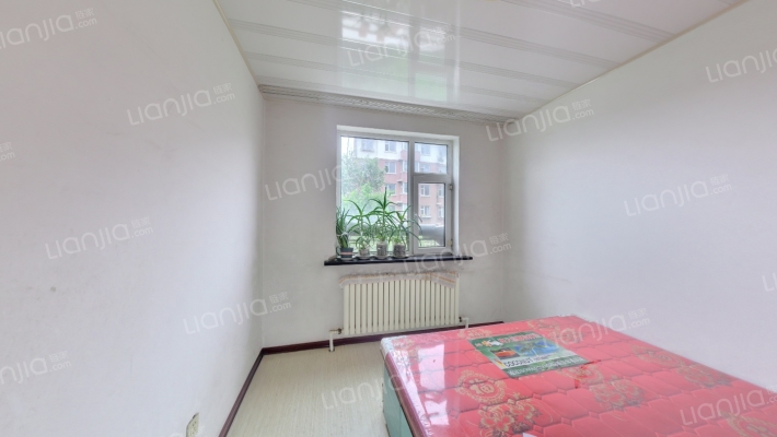 逸佳小区二手房实景图