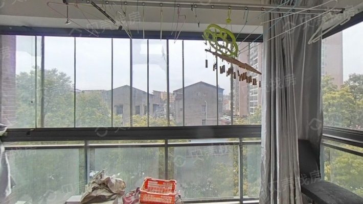 户型通透  成熟小区 绿化覆盖面高 视野开阔-阳台