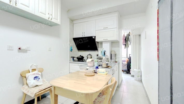 六建二手房实景图