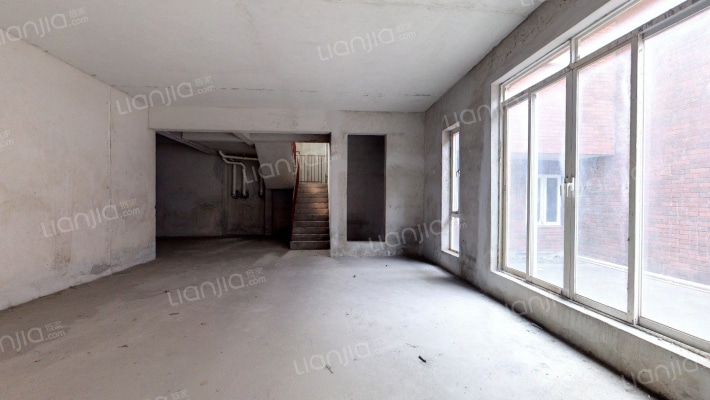 保利城温莎堡二手房实景图