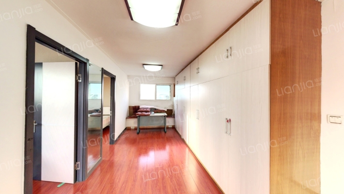 外商楼二手房实景图