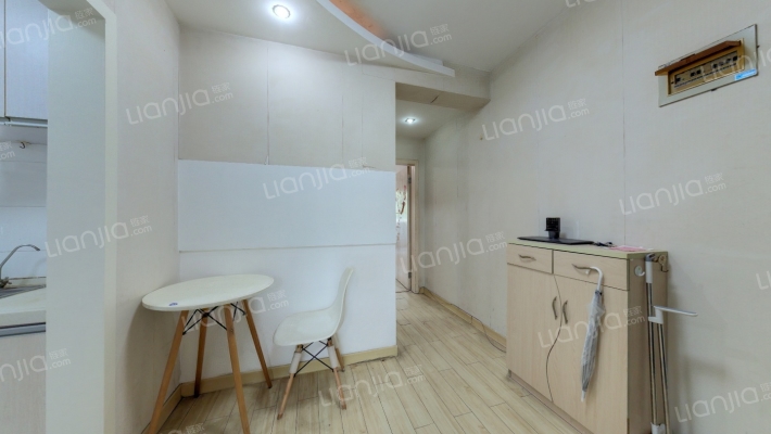 中央北路126号院二手房实景图