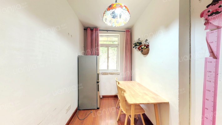 苜卫路25号二手房实景图