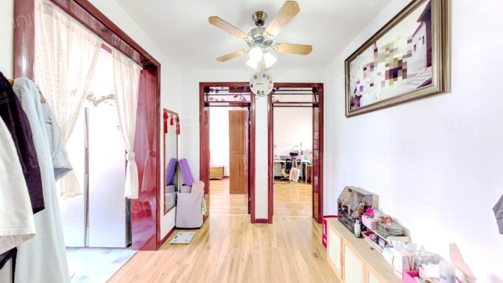 长征街电机厂宿舍二手房实景图