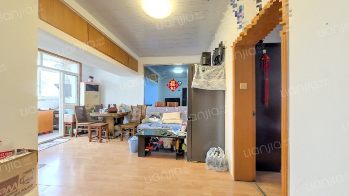 十字街70号二手房实景图