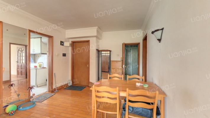 天泰新村一二期二手房实景图