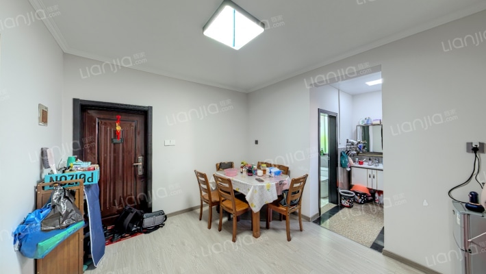 港中新村一区二手房实景图