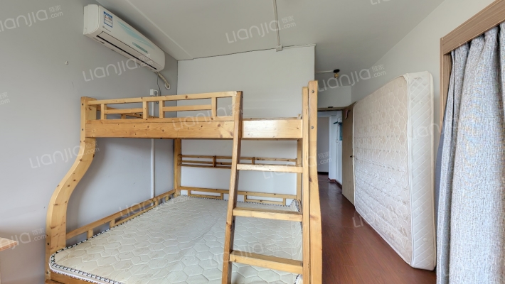 华鸿汇盛德堡二手房实景图