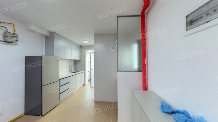 水源地社区二手房实景图