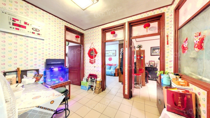 磷肥厂家属楼二手房实景图