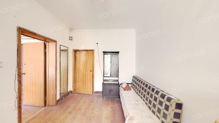 市服务公司二手房实景图