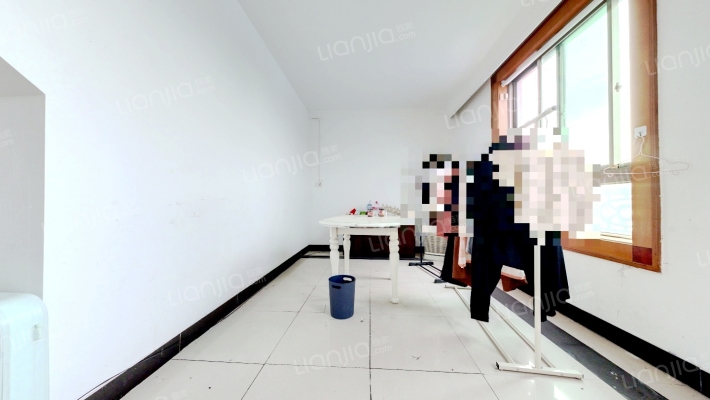 新大陆花园东区二手房实景图