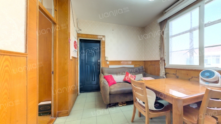 上怡新村二手房实景图