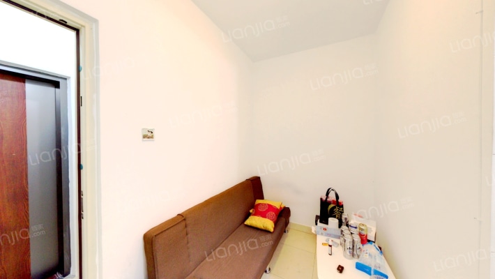 华鸿花园二手房实景图