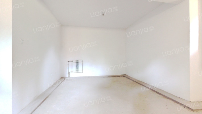 万通龙山逸墅二手房实景图