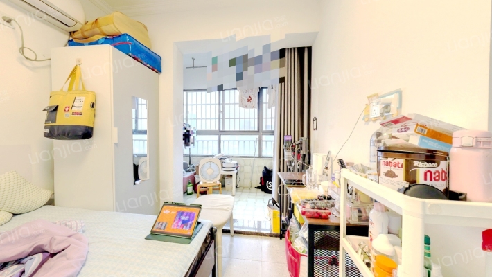 鸿福花园二手房实景图