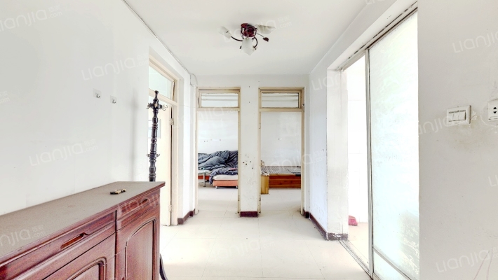 第三职业中专宿舍二手房实景图