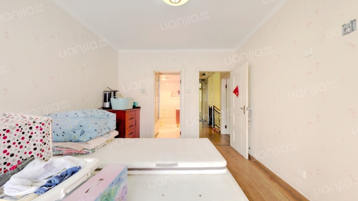 百合园二手房实景图