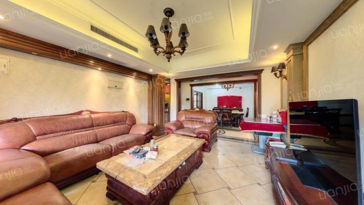 保利国宾上院二手房实景图