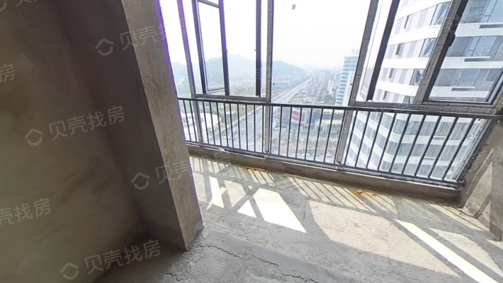 汇金时代中心毛坯电梯高层袁山公园3房-阳台