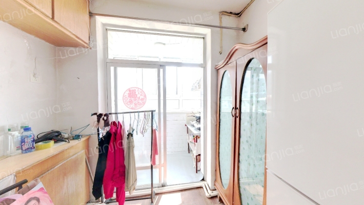 滑翔西社区二手房实景图