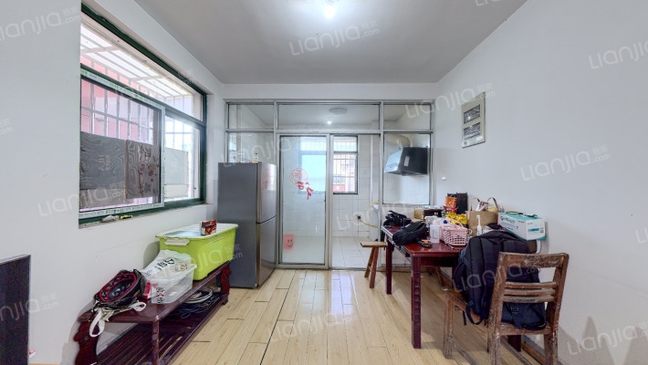 空港公寓D区二手房实景图