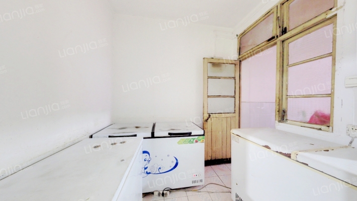 合瓦路106号二手房实景图