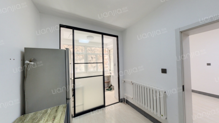 石油三角地二手房实景图