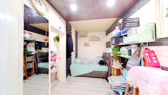 万通花园C区二手房实景图