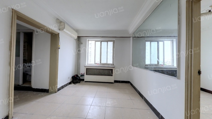 上龙西里二手房实景图