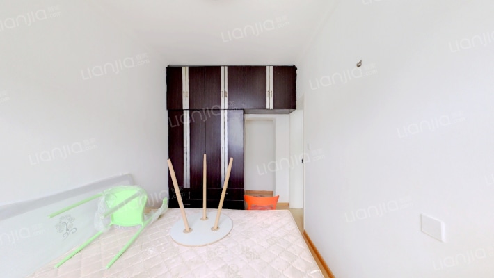 阜阳路180号二手房实景图