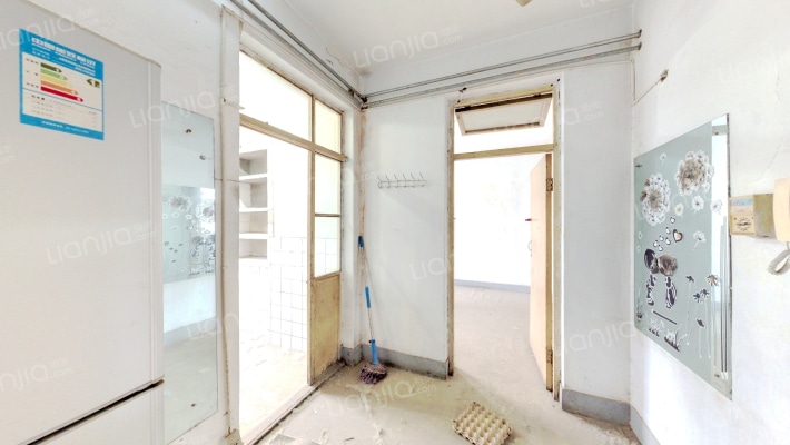 劳教所宿舍二手房实景图