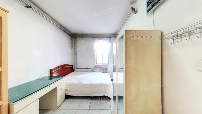 山大路137号二手房实景图